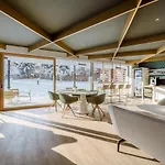 Crystls Apart Otel 4*