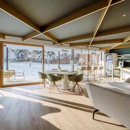 Crystls Hotel apartamentowy 4*