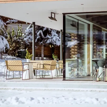 Hotel apartamentowy Crystls Flachau