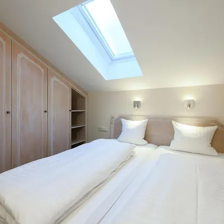 Aparthotel Crystls