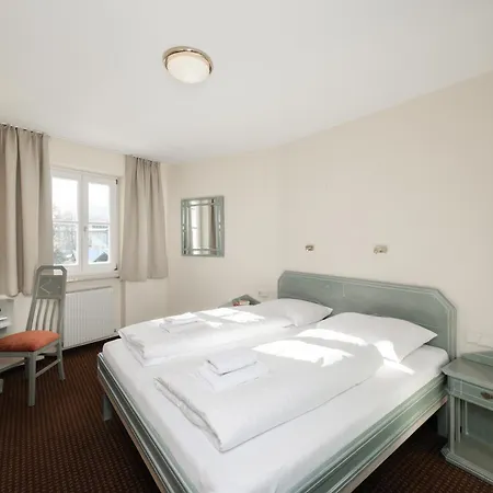 Aparthotel Crystls 4*