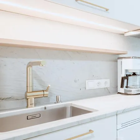 Crystls 4* فلاخاو