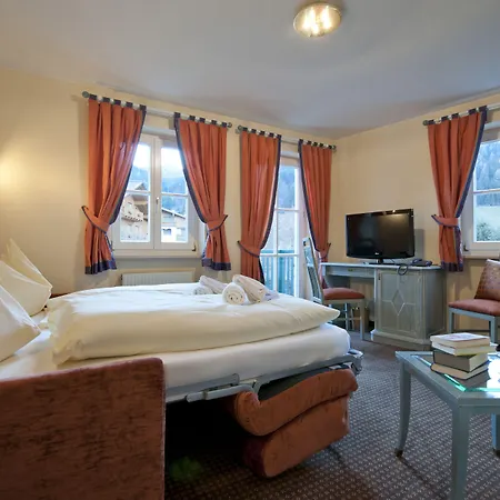 Hotel apartamentowy Crystls