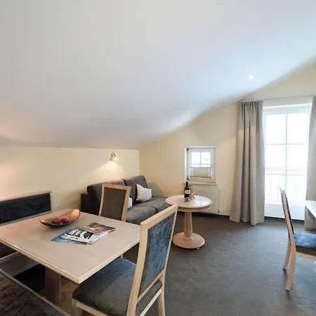 Hotel apartamentowy Crystls Flachau