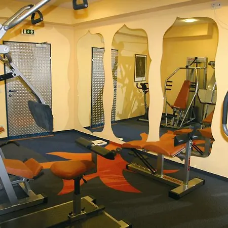 Aparthotel Crystls 4*