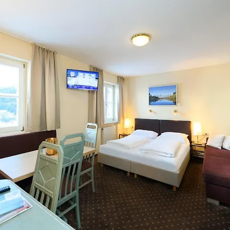 Aparthotel Crystls