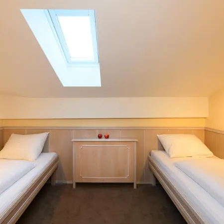 Crystls Aparthotel 4*
