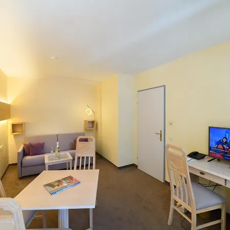 Aparthotel Crystls