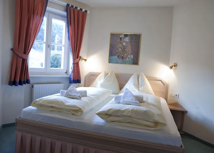 Crystls Aparthotel 4*